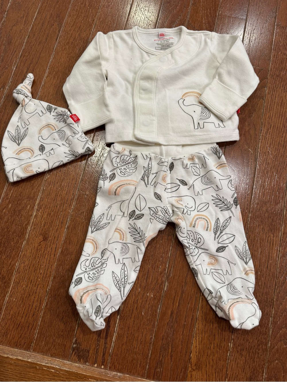 Magnetic me Neutral Elephant Baby Set with Hat - White & Tan